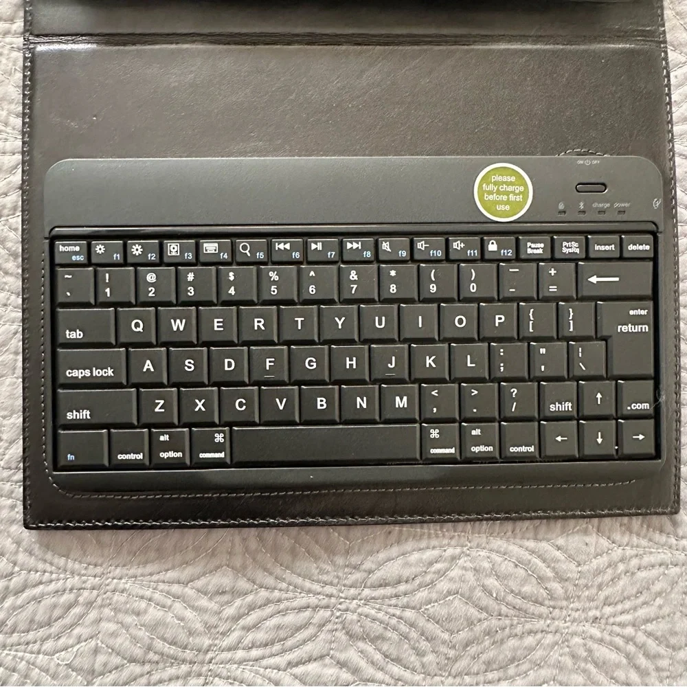 Black Restoration Hardware Artisan Leather IPad/iPad 2 Cover with Keyboard